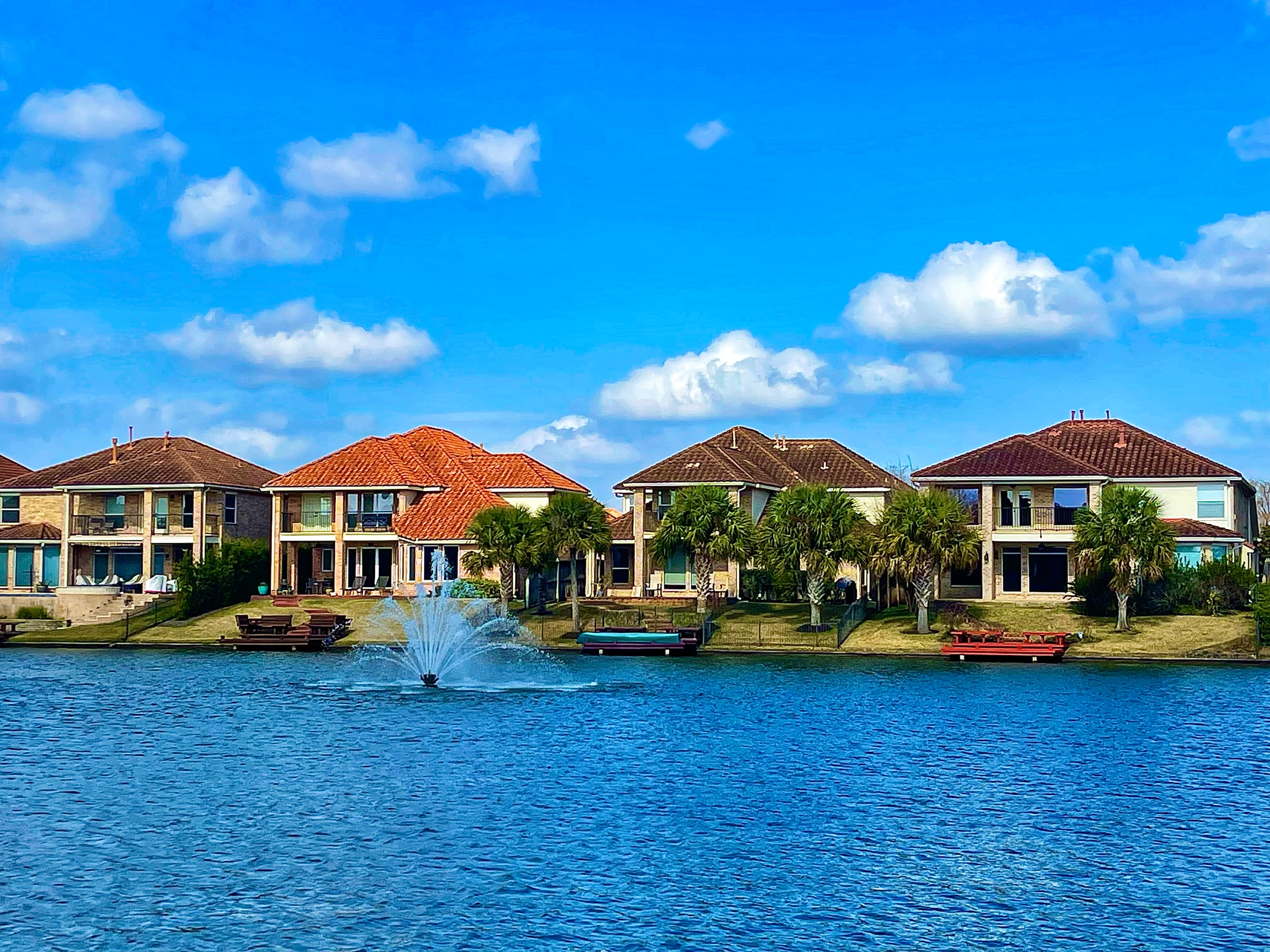 High-Value Home Insurance in Florida: Protecting Luxury Properties & Waterfront Estates